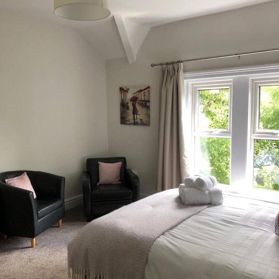 Comfy Big 7 Bedroom Townhouse 哈罗盖特 外观 照片